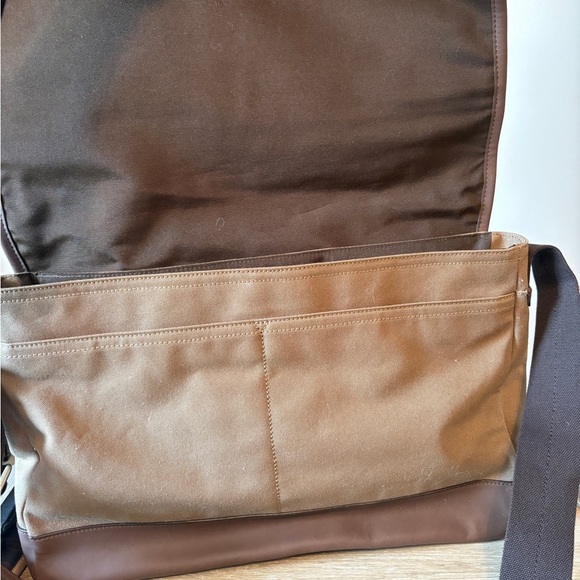 COACH Camden Canvas Brown Canvas Messenger Bag 70829. NWT - Picture 6 of 10